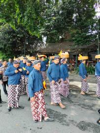 Kalurahan Balong mengikuti acara Mangayubagyo Yuswa Dalem ke 80 Sri Sultan Hamengku Buwono X 